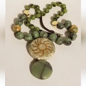 CHICO'S Women's Statement Necklace Green
